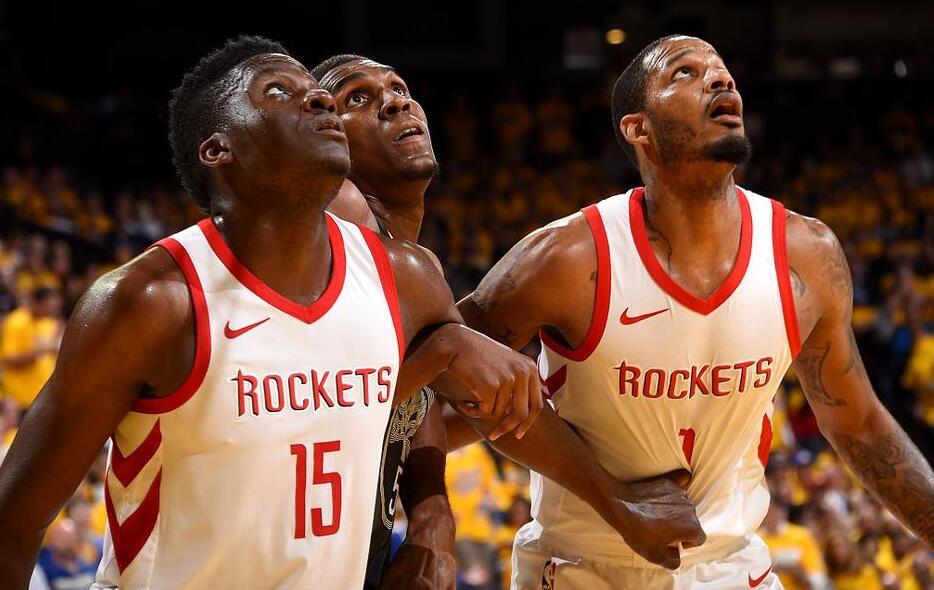 WTT总决赛女单1／8决赛，陈幸同4-2战胜队友石洵瑶，晋级8强（WTT总决赛女单16强赛：陈幸同4-2击败石洵瑶，挺进八强）