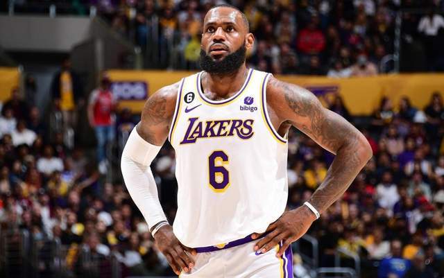 波媒：佛罗伦萨有意斯佩齐亚的波兰国脚维希涅夫斯基（波兰媒体：佛罗伦萨有意引进斯佩齐亚后卫维希涅夫斯基）