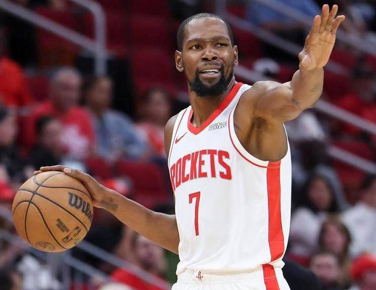 川超分区赛现场观赛人数超87万，实现经济效益超56亿元（川超分区赛现场吸引观众超87万人次，经济效益突破56亿元）