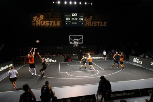 76场比赛10个帽子戏法，凯恩帽子戏法数来到德甲历史第五（76战10次戴帽，凯恩帽子戏法数升至德甲历史第5）