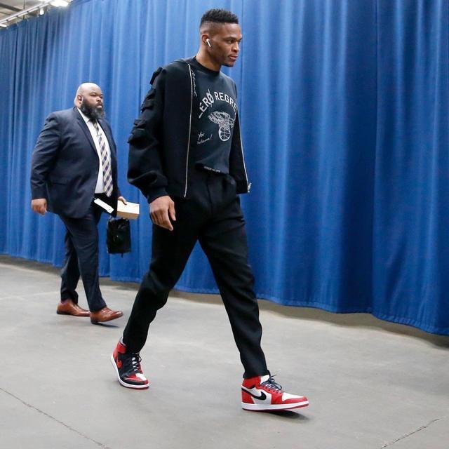 3000万天价小贝林厄姆陷低谷！父亲怒怼主帅，多特蒙德神锋或将被外租（3000万新星陷低迷！父亲怒批主帅，多特神锋或将被租借）