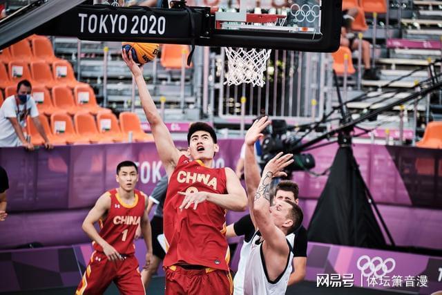 广东挺进8强，徐杰飙7记三分砍23分，杜锋战术奏效，下轮迎战卫冕冠军（广东闯入八强：徐杰7记三分砍23分，杜锋战术奏效，下轮挑战卫冕冠军）