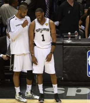 输给米兰后拉齐奥对主裁判不判罚点球不满，决定新闻沉默（负于米兰后，拉齐奥不满主裁漏判点球，决定媒体静默）