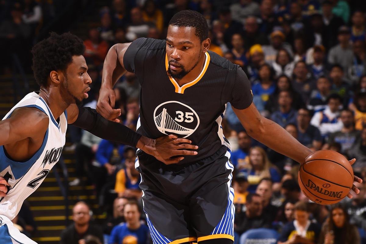 爆冷输江苏后再惨败广州！辽篮一输到底：冲击前八悬了？（连续不敌江苏又惨败广州，辽篮颓势难止：前八前景告急？）