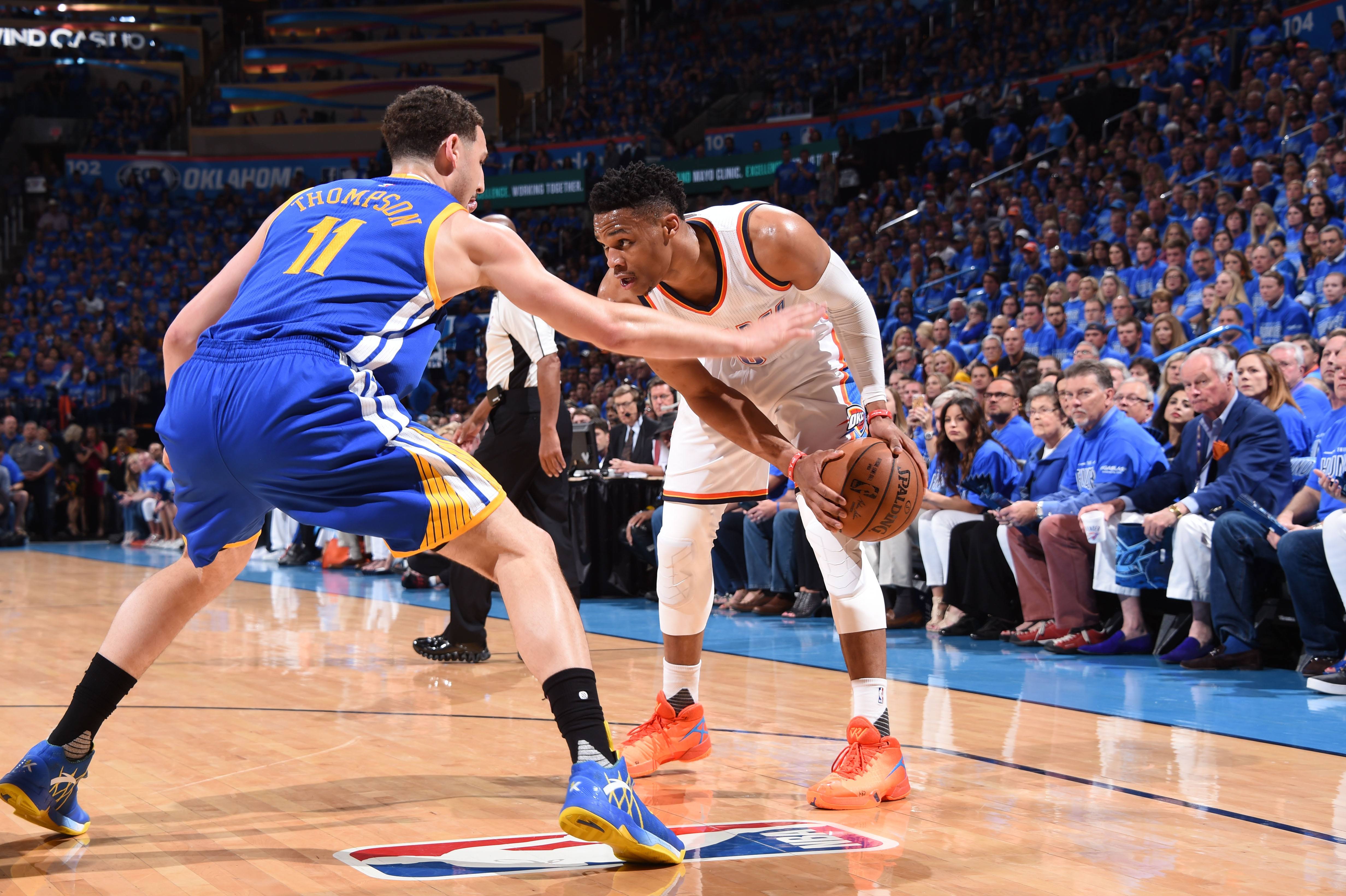 弗里克：理解亚马尔对换下不满，下次我会让他坐替补席（弗里克：理解亚马尔对被换下不满，下次将安排他打替补）