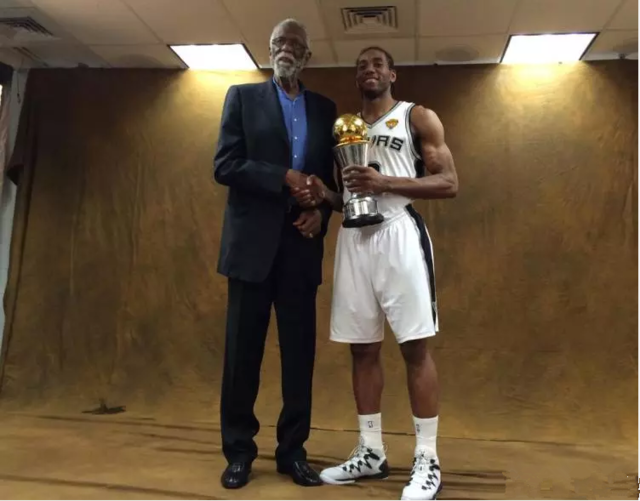 意媒：米兰有意乔纳森-戴维，但尤文不愿意在冬窗出售（意媒：米兰看中乔纳森-戴维，尤文冬窗拒绝出售）